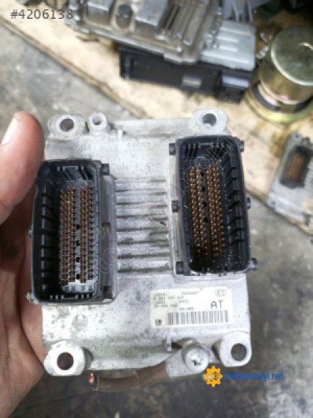 0 261 207 425-ME7.6-24 456 866 AT Opel Astra CORSA MOTOR BEYNİ