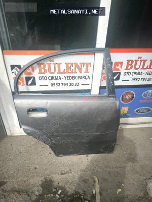 Kia Rio sağ arka kapı orijinal çıkma