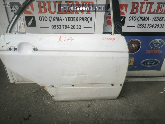 Kia Cerato sağ arka kapı orijinal çıkma