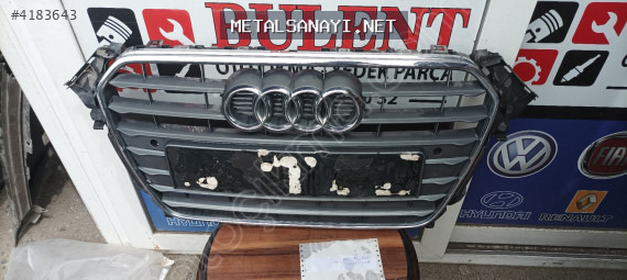 AUDİ A4 ön panjur orijinal çıkma