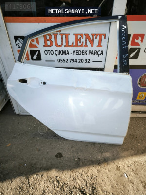 Hyundai Accent Blue sağ arka kapı orijinal çıkma