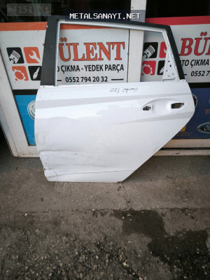 Hyundai İ20 sol arka kapı