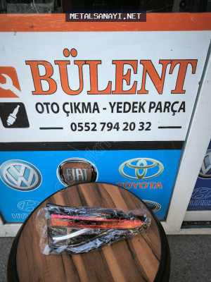 Toyota Corolla sol stop lambası