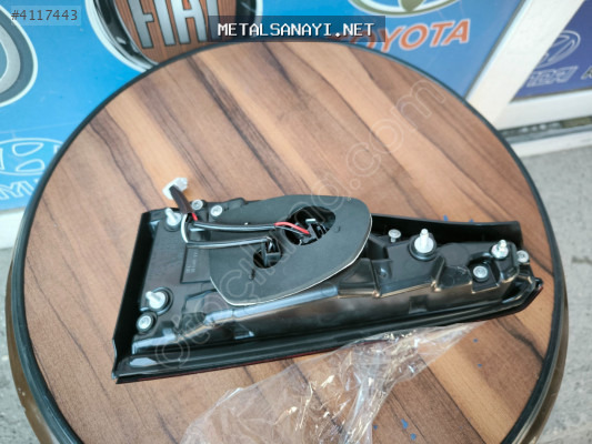 Toyota Corolla sol stop lambası