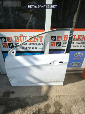 Hyundai Accent Blue sol ön kapı