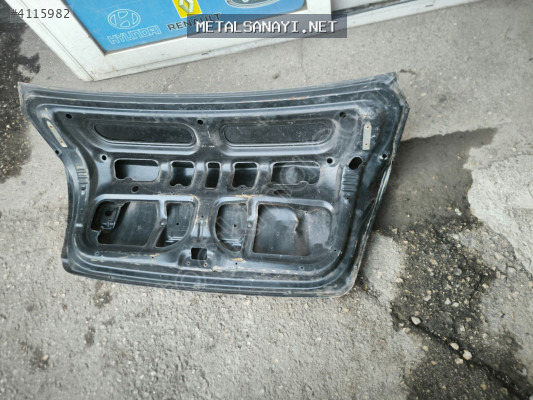 Hyundai Accent Era bagaj kapağı