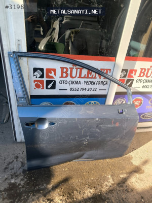 Toyota Corolla sağ ön kapı orijinal çıkma