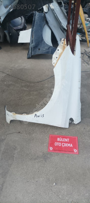 Toyota Auris sol ön çamurluk orijinal çıkma