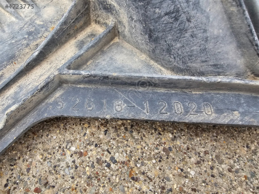 TOYOTA COROLLA 2006-13 ÖN TAMPON ALT MUHAFAZA ORJİNAL 5261812020