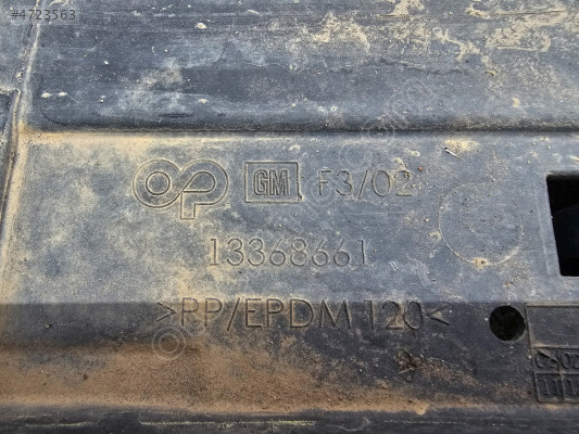 OPEL ASTRA J ÖN TAMPON ALT MUHAFAZA ORJİNAL ÇIKMA PARÇA 13368661