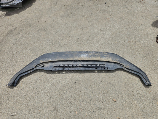 VOLKSWAGEN GOLF 7.5 ÖN TAMPON ALT MUHFAZA ORJİNAL 5G0805915J