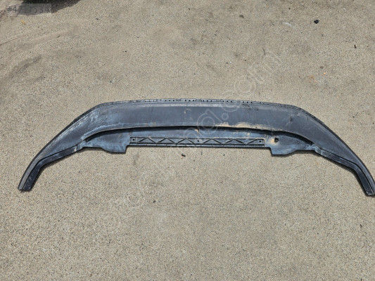VOLKSWAGEN GOLF 7 ÖN TAMPON ALT MUHFAZA ORJİNAL ÇIKMA 5G0805915