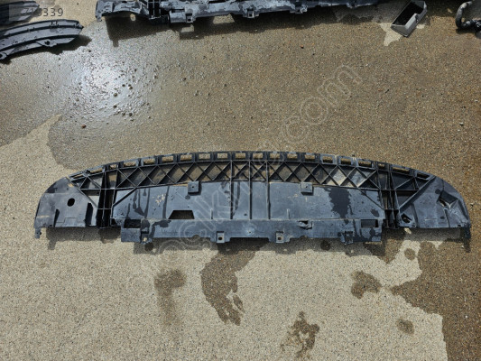 RENAULT KANGOO 3 ÖN TAMPON ALT MUHAFAZA ORJİNAL ÇIKMA 8200501560