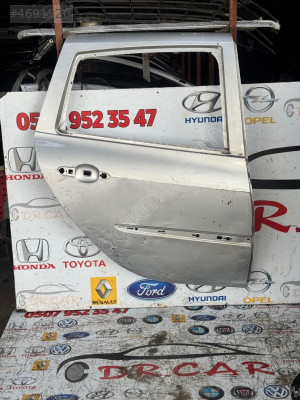 RENAULT CLİO 3 STW SAĞ ARKA KAPI ÇIKMA ORJİNAL PARÇA