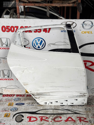 RENAULT CLİO 4 SAĞ ARKA KAPI ÇIKMA ORJİNAL AZ HASARLI