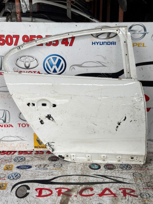 RENAULT FLUENCE SAĞ ARKA KAPI ÇIKMA ORJİNAL AZ HASARLI