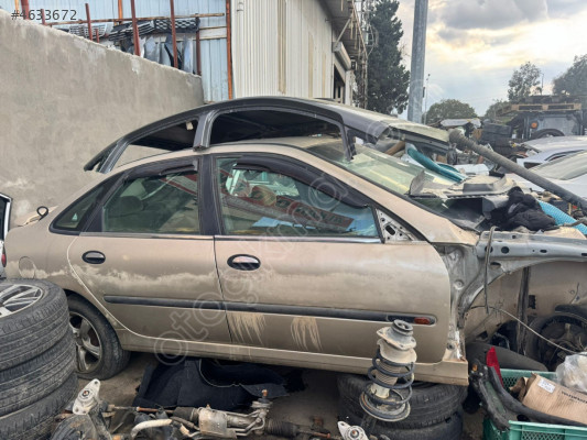 RENAULT LAGUNA 1 SAĞ ÖN KAPI ORJİNAL ÇIKMA PARÇA