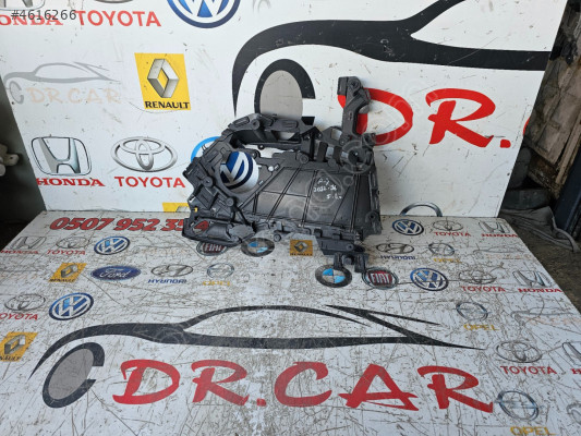 AUDİ A3 SAĞ ÖN KAPI KARTONU İÇ BRAKETİ ORJİNAL ÇIKMA 8V4867106