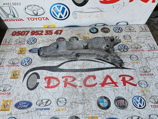VOLVO XC90 SOL ÖN ÇAMURLUK BAĞLANTI BRAKETİ ORJİNAL 31391777