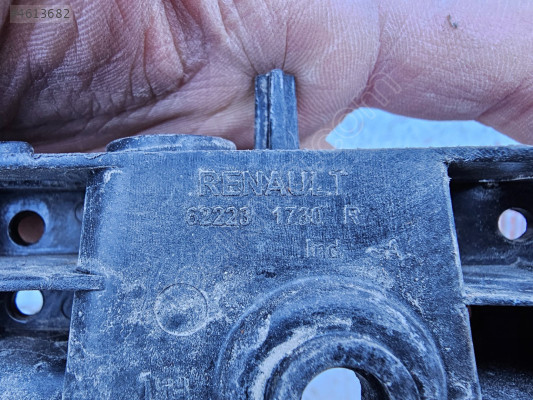 RENAULT EXPRESS SAĞ-SOL ÖN TAMPON BRAKETİ ORJİNAL 622231730R