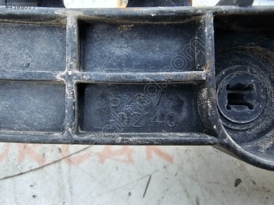TOYOTA COROLLA 13-16 SAĞ ARKA TAMPON BRAKETİ ORJİNAL 5257502140