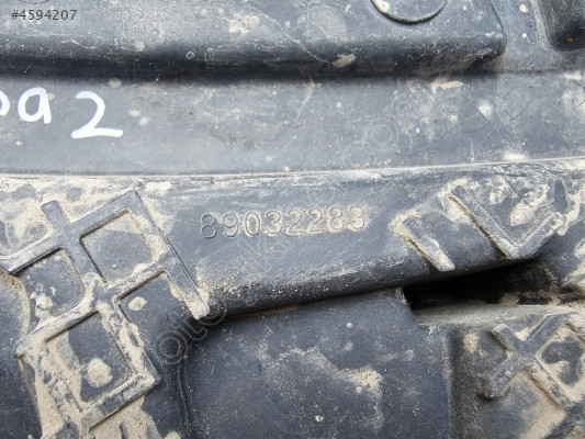 RENAULT LAGUNA 2 SAĞ ÖN TAMPON BRAKETİ ORJİNAL ÇIKMA 89032283