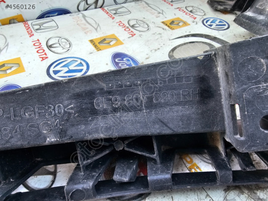 SEAT ARONA 18-22 TAMPON BRAKETİ ORJİNAL ÇIKMA PARÇA 6F9807890 1.