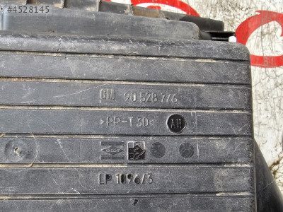 OPEL ASTRA F HAVA FİLTRE KUTUSU ORJİNAL ÇIKMA PARÇA 90528776