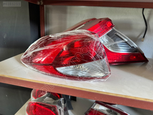 HYUNDAİ TUCSON SAĞ SOL STOP LETSİZ ÇIKMA ORJİNAL 2015-2018