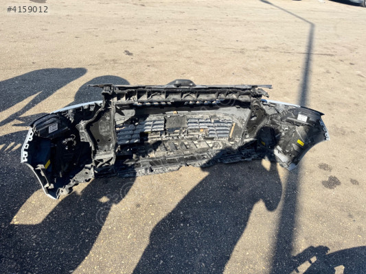 RENAULT CLİO 5.5 ÖN TAMPON DOLU ÇIKMA ORJİNAL 2023-2025