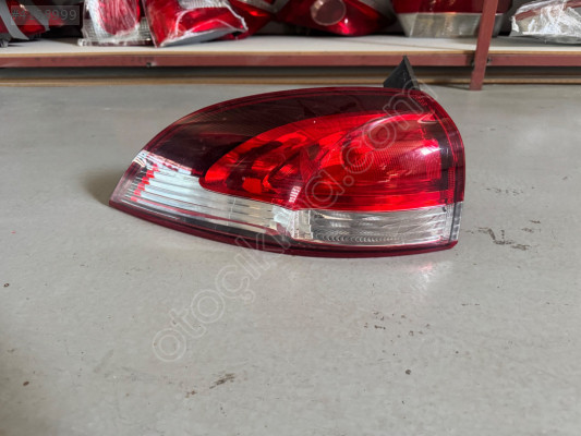 RENAULT CLİO IV STW SOL ARKA DIŞ STOP ÇIKMA ORJİNAL 2013-2020