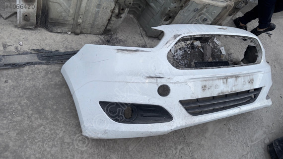 FORD COURİER ÖN TAMPON ÇIKMA ORJİNAL