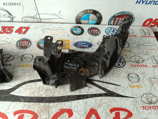RENAULT MEGANE 3 SAĞ-SOL FAR BRAKETİ ORJİNAL ÇIKMA 622238150R