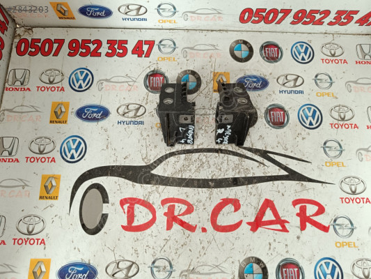 RENAULT MEGANE 4 ÖN PANJUR BRAKETİ ORİJİNAL ÇIKMA 625279581R