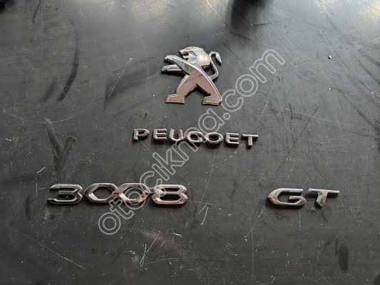 PEUGEOT 3008 ARKA BAGAJ YAZILARI ÇIKMA PARÇA