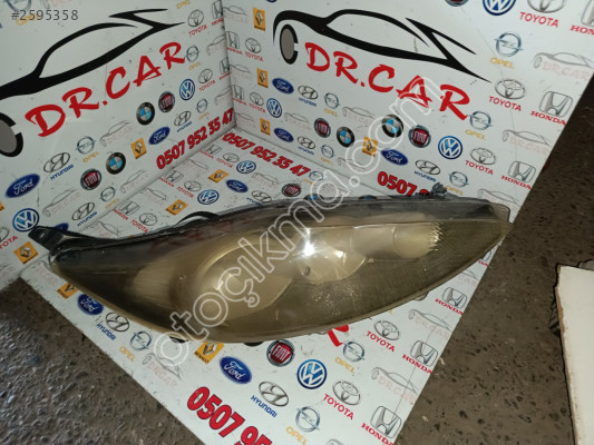 FORD FİESTA SAĞ FAR 2008 ÜSTÜ ÇIKMA PARÇA