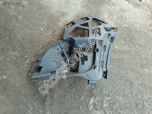RENAULT SCENİC SOL TAMPON BRAKETİ ÇIKMA PARÇA
