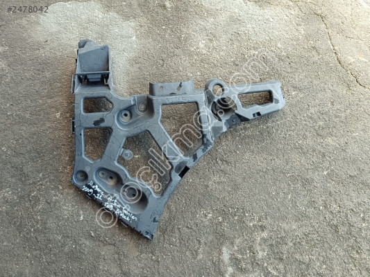 RENAULT MEGANE 3 2009-12 SAĞ ARKA TAMPON BRAKETİ ÇIKMA PARÇA