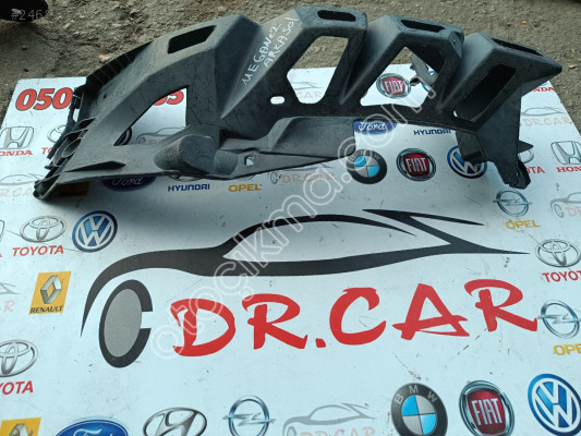 RENAULT MEGANE 2 SOL ARKA TAMPON BRAKETİ ÇIKMA PARÇA