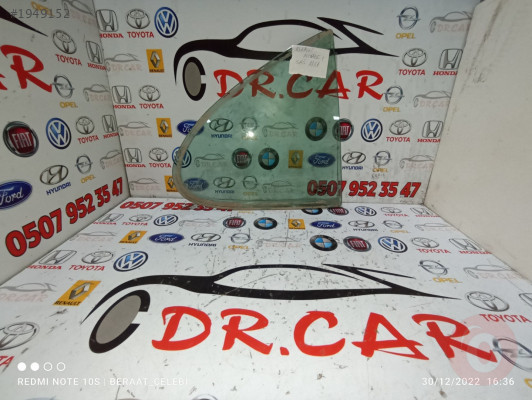 RENAULT MEGANE 1 SAĞ ARKA KELEBEK CAM ÇIKMA PARÇA