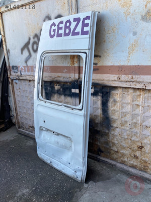 RENAULT MASTER 3 SOL ARKA BAGAJ KAPAĞI