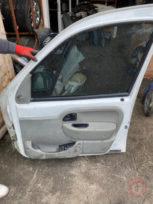 RENAULT KANGOO SAĞ ÖN KAPI DOLU HASARSIZ BEYAZ