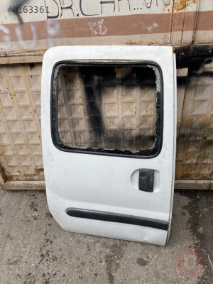RENAULT KANGOO SAĞ SÜRGÜLÜ KAPI DOLU HASARSIZ BEYAZ