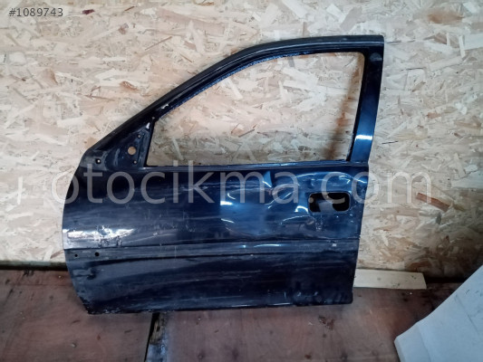 OPEL VECTRA B SOL ÖN KAPI SİYAH AZ HASARLI