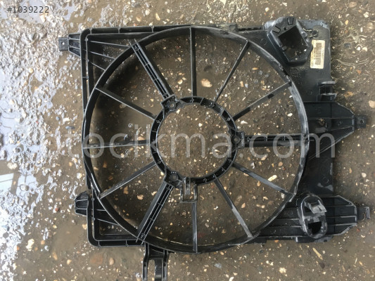 RENAULT MEGANE 2 FAN DAVLUMBAZI 1.5dCİ 8200685725R