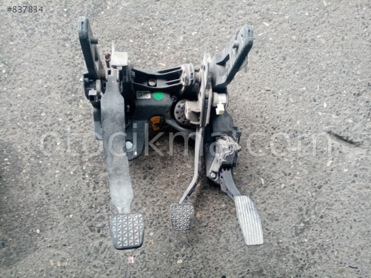 CHEVROLET CRUZE GAZ,FREN,DEBRİYAJ PEDALI VE MEKANİZMA