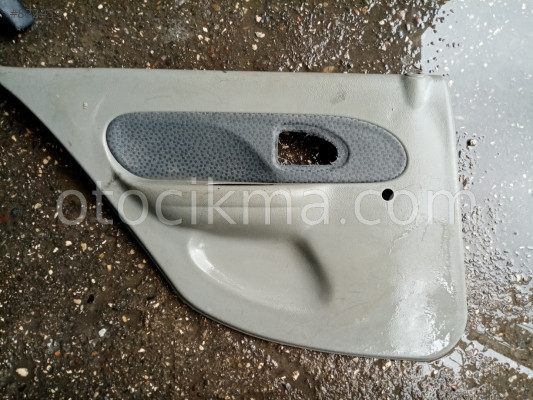 RENAULT CLIO II SOL ARKA KAPI KARTONU