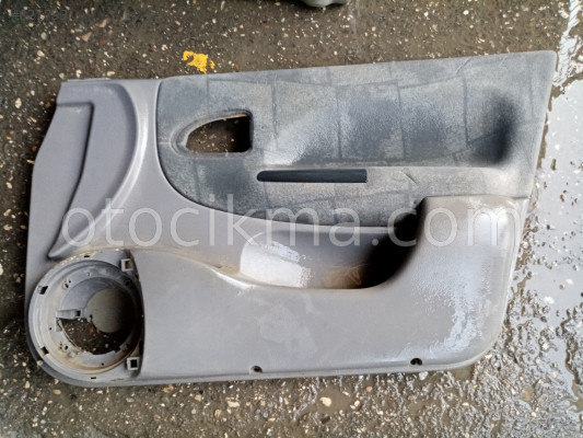 RENAULT MEGANE 1 SAĞ ÖN KAPI KARTONU