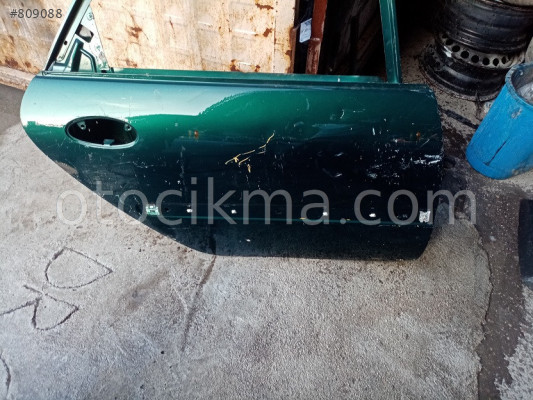 RENAULT LAGUNA 1 SAĞ ARKA KAPI YEŞİL