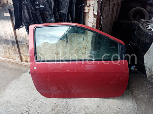 RENAULT TWİNGO MODEL SAĞ ÖN KAPI DOLU KIRMIZI 1998